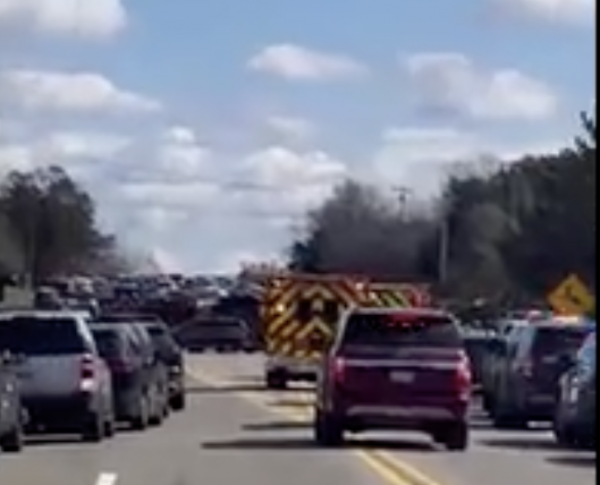 Abaten a hombre armado durante tiroteo en sinagoga de Michigan